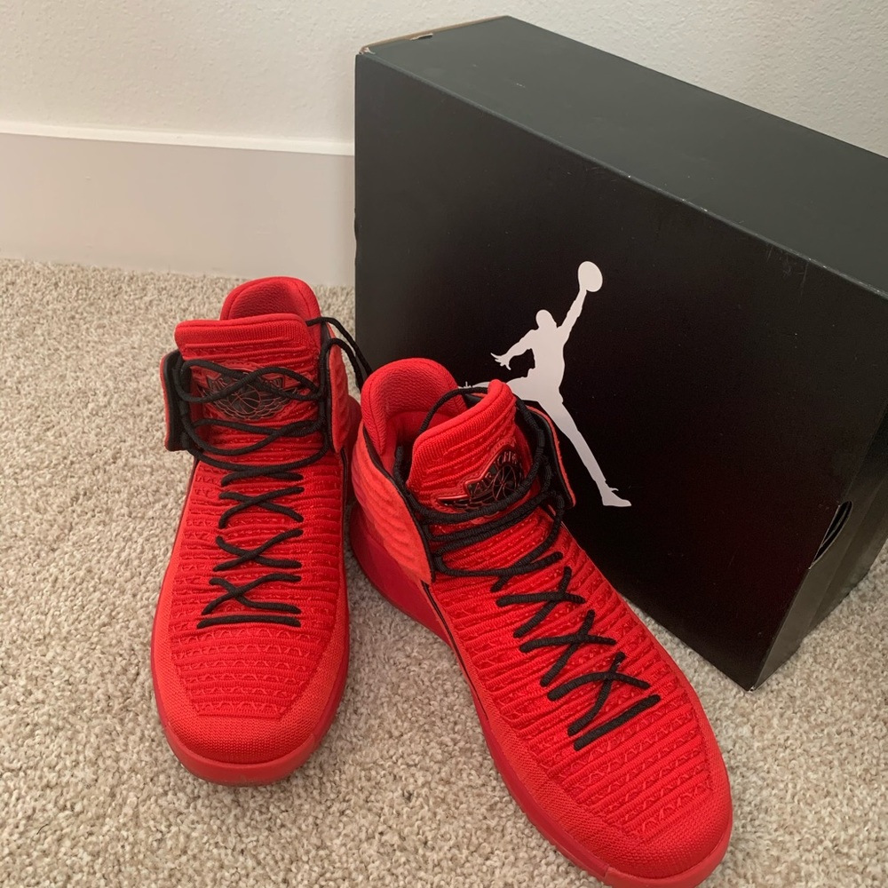 Jordan XXXII Rosso Corsa